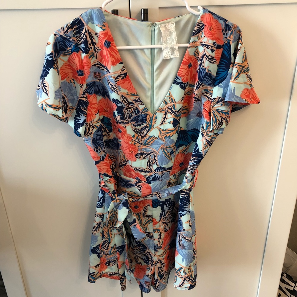 NanaMacs Sadie & Sage Romper Size Medium